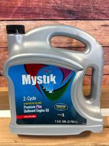 lot 39 image: New Mystik JT4 Synthetic Blend Oil