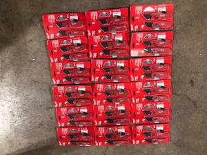 lot 25 image: Lot of Milwaukee FASTBACK 6-in-1 Folding Utility Knives and FASTBACK Compact Folding Utility Knife with General Purpose Blades (2-Pack) (18 Pack) Customer Returns See Pictures
