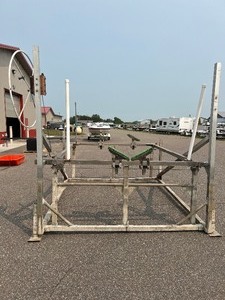 lot 18 image: ALUMINUM BOAT LIFT NO RESERVE