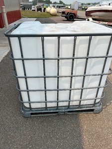 lot 23 image: PORTABLE TANK WITH CARRIER NO RESERVE