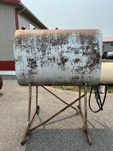 lot 27 image: FUEL BARREL WITH STAND NO RESERVE