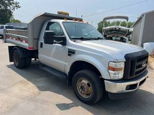 2010 Ford F-350 XL 4x4 Dump Truck.55,000 Miles
