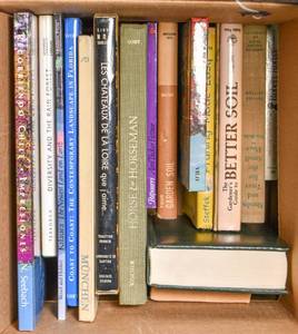 lot 146 image: Box of Gardening and Nature Books