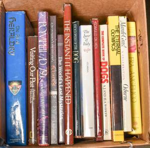 lot 147 image: Box of Coffee Table Books
