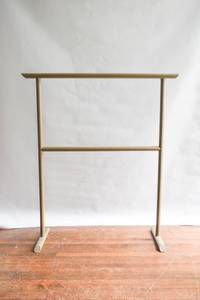 lot 426 image: Wooden Blanket Rack