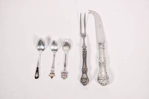lot 54 image: Five Vintage and Antique Sterling Silverware