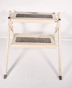 lot 364 image: Vintage Metal Step Stool by Black and Decker