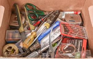 lot 398 image: Box of Misc. Hand Tools