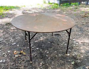 lot 402 image: Round Wood Folding Table