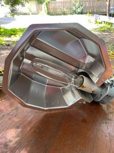 lot 407 image: Three ShopGrow Lights