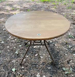 lot 408 image: Small Round Wood Folding Table
