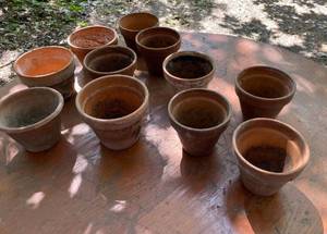 lot 414 image: 11 Small Terracotta Pots