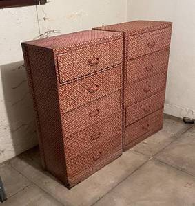 lot 420 image: Two Patterned Chests of Drawers