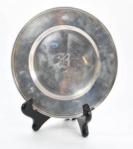 lot 48 image: Small Sterling Silver Plate with an Etched B