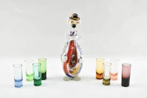 lot 26 image: Murano-Style Glass Clown Decanter with Eight Shot Glasses