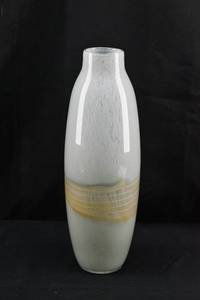 lot 187 image: Cloudy Art Glass Vase