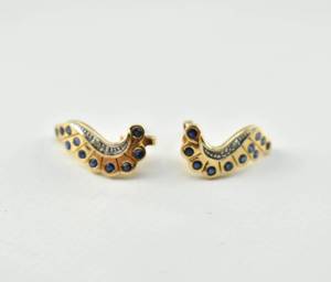 lot 206 image: 14K Gold Sapphire Earrings