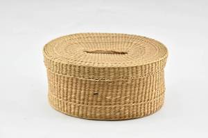 lot 109 image: Tightly-Woven Basket