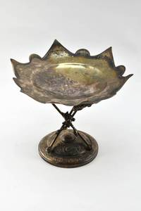 lot 290 image: Antique Silver-Plated Raised Dish by the Middletown Plate Company