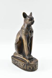 lot 147 image: Egyptian Cat Statuette