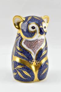 lot 152 image: Vintage Blue Koala Statuette by Royal Crown Derby