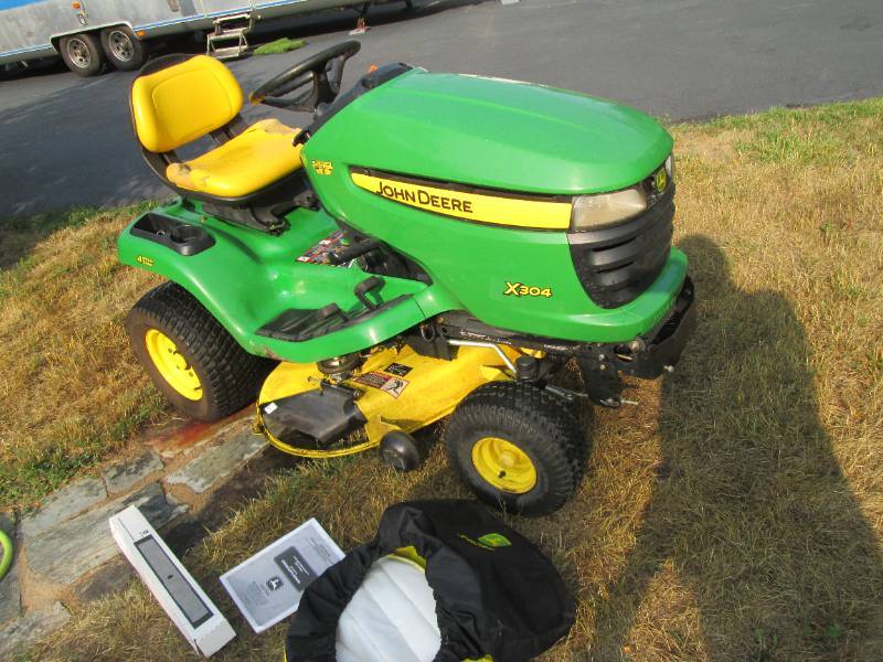 John deere x304 discount mower