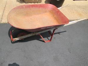 lot 156 image: True temper metal wheelbarrow...