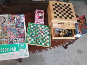 lot 171 image: Tabletop fun to color and store you...