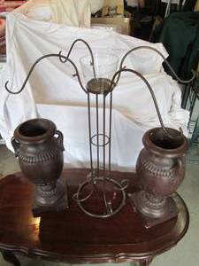 lot 174 image: Tall metal torch-style candle tower...