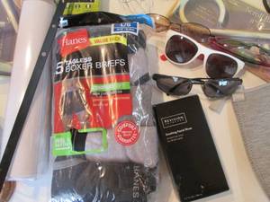 lot 186 image: New pack of Mens Lrg Hanes boxer b...