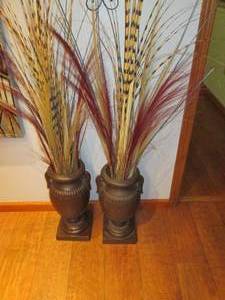 lot 20 image: Pair of matching urns