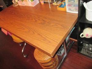 lot 24 image: Sturdy work table