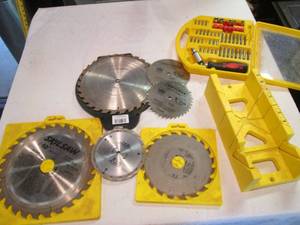 lot 32 image: Screwdriver kit