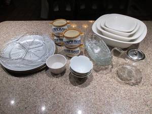 lot 90 image: Lot of serving dishes and platters...