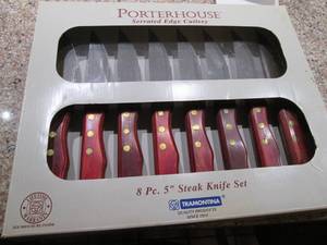 lot 300 image: Porter House 5 steak knife set new...