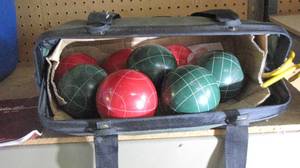 lot 238 image: Bocce bal set with soft side carry ...