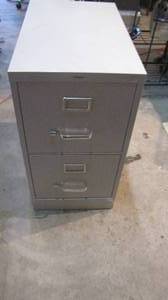 lot 271 image: Standard size 2-drawer metal file c...