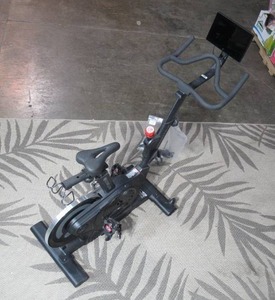 lot 28 image: Echelon EX-4S Connect Bike