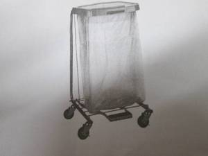 Medium Duty Hamper with Foot Pedal...
