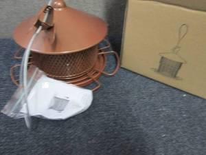 Collapsible Bird Feeder...