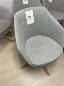lot 18 image: Grey fabric sitting chair