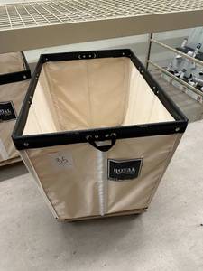 lot 35 image: Royal basket truck 16BU