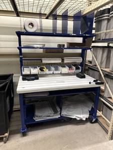 lot 40 image: Processing table