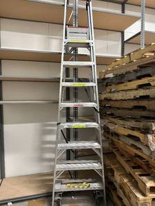 lot 65 image: 8 Werner Aluminum Ladder