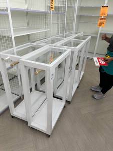 lot 76 image: Clothing Rack, 40x26x14