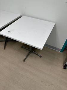 lot 99 image: White Square Table, 29.5x29.5