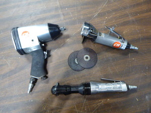 lot 17 image: Air Tools