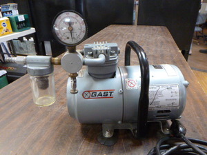 lot 27 image: EmersonGast Vacuum Pump