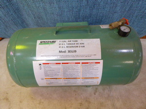 lot 85 image: Speedaire Air Tank