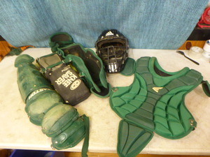 lot 95 image: Easton Catchers Gear